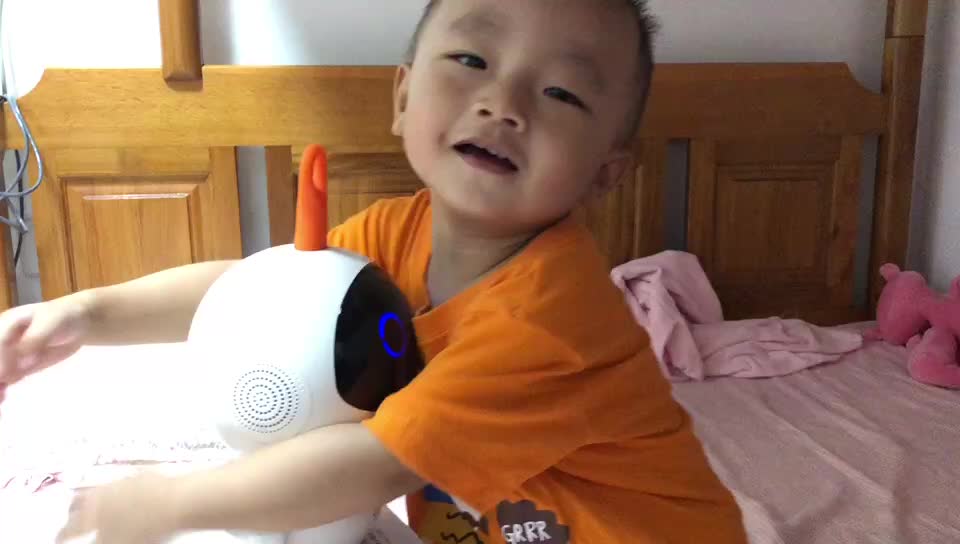 卡仕兒童機器人買家視頻2